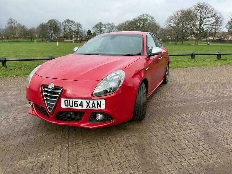 Used Alfa Romeo Giulietta Exclusive 170 HP (125 kW) 2014 Red Hatchback