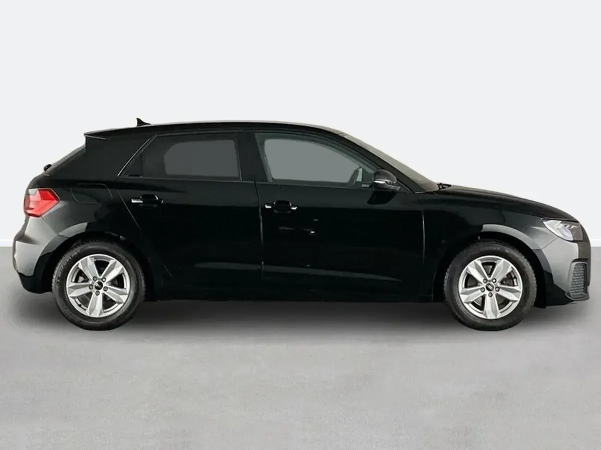 Begagnad Audi A1 2022 Svart SUV