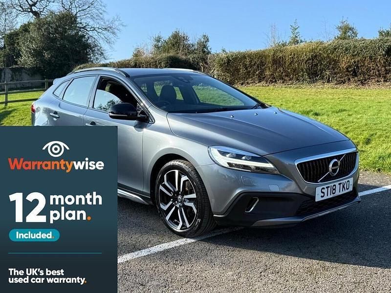 Begagnad Volvo V40 Pro 2018 Grå Halvkombi