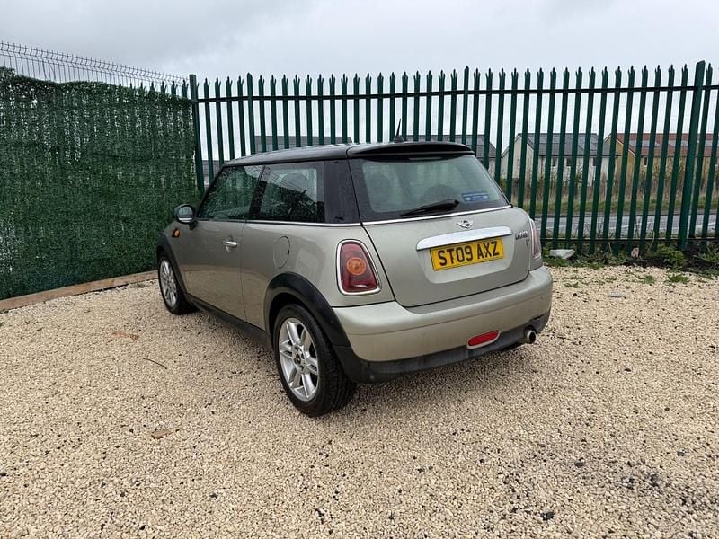 Usado Mini Cooper D Hatch 2009 Prateado Citadino