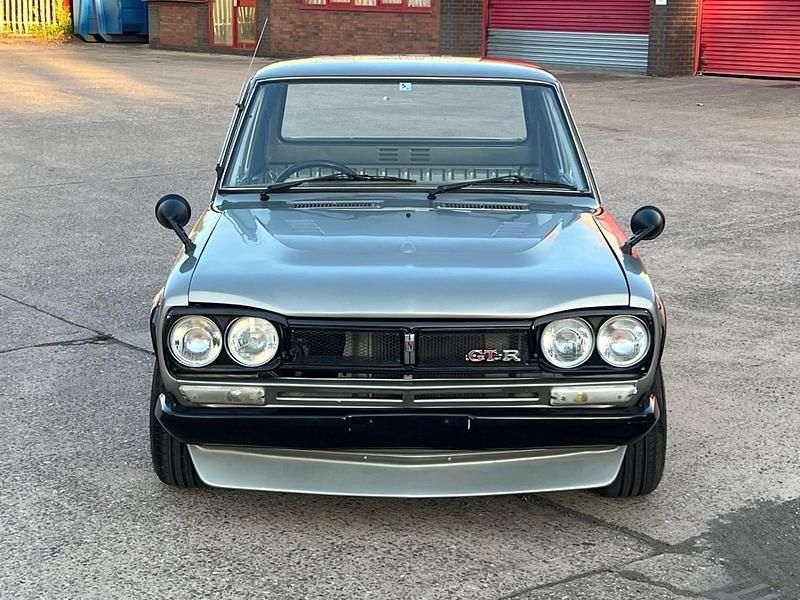 Used Nissan Sunny 1991 Grey Pickup