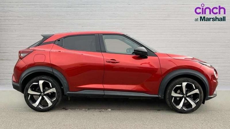 Used Nissan Juke Tekna 114 HP (83 kW) 2022 Red SUV