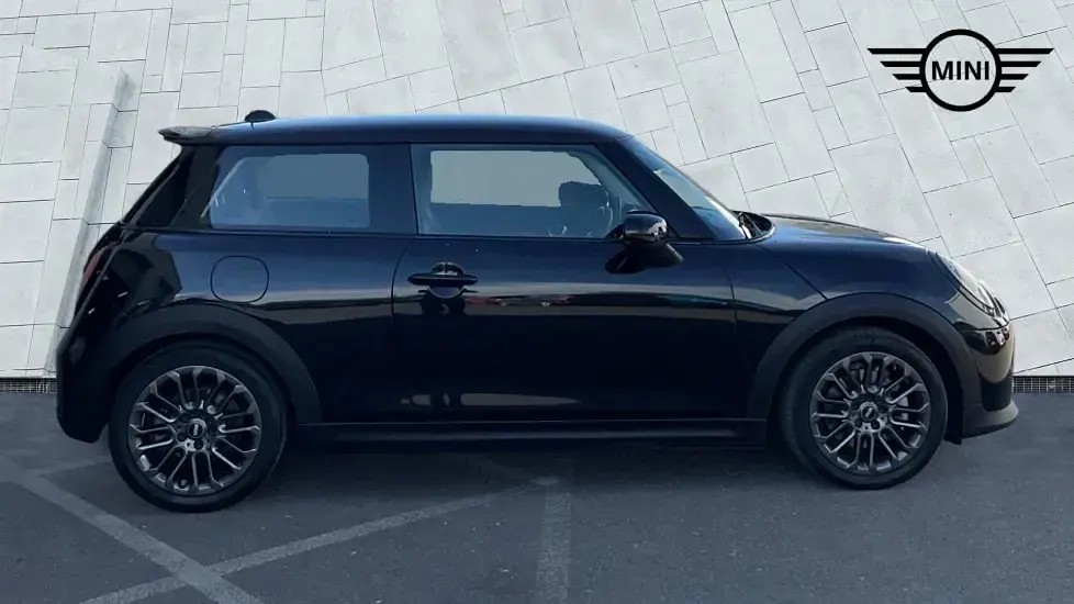 Usado Mini Cooper S Hatch 201 HP (147 kW) 2024 Preto Citadino