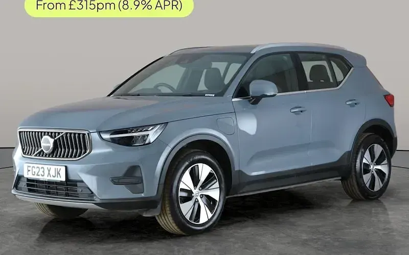Used Volvo XC40 Core 211 HP (155 kW) 2022 SUV