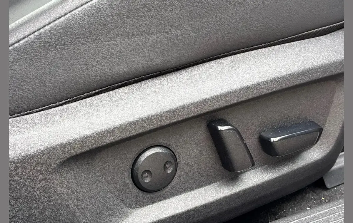 Used Nissan X-Trail Tekna 204 HP (150 kW) 2025 Grey SUV