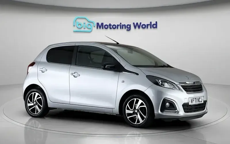 Used Peugeot 108 Allure 72 HP (52 kW) 2022 Silver Hatchback