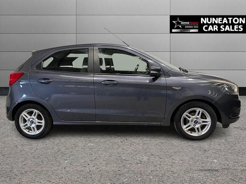 Used Ford Ka Plus Zetec 85 HP (62 kW) 2017 Grey Hatchback