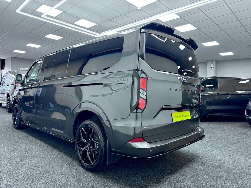 Used Ford Tourneo Titanium 232 HP (170 kW) 2025 Grey MPV