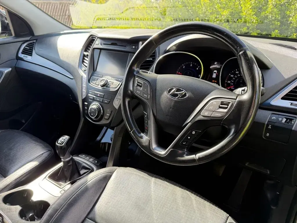 Used Hyundai Santa Fe Premium SE 194 HP (142 kW) 2013 Silver SUV