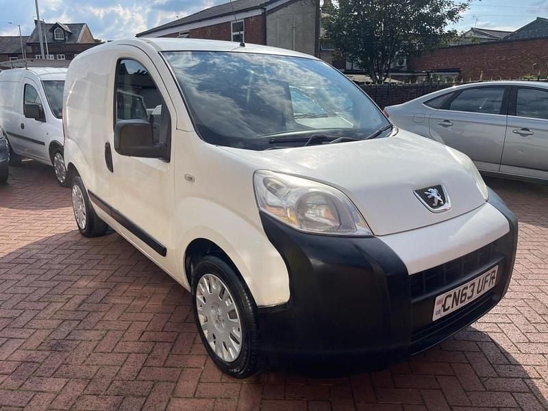 White Used 2013 Peugeot Bipper MPV | £2,995 (Fair price) - Image 1/4