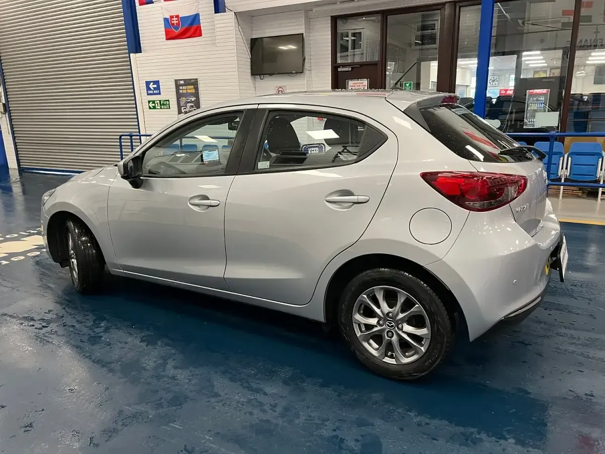 Used Mazda 2 90 HP (66 kW) 2022 Silver Hatchback