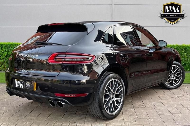 Usado Porsche Macan Turbo 400 HP (294 kW) 2016 Preto SUV