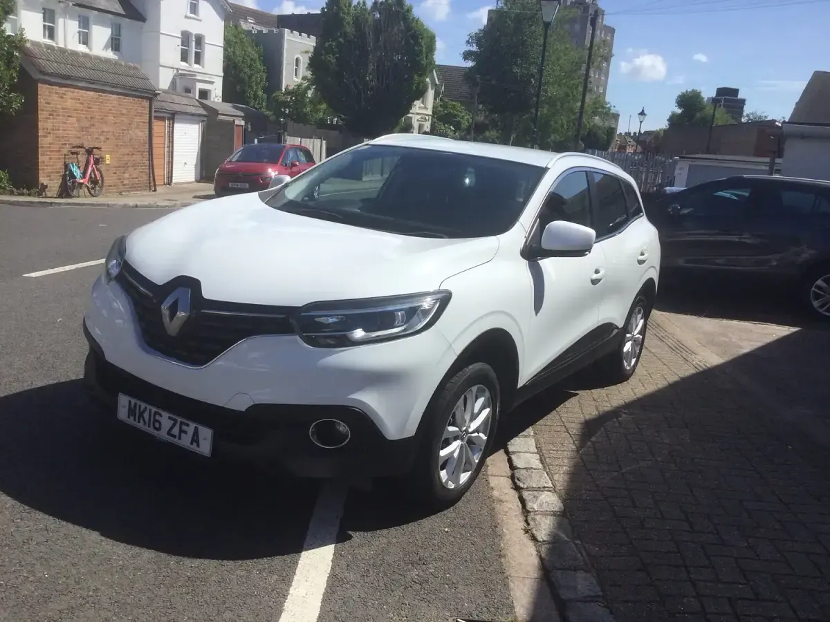Used Renault Kadjar Dynamique 130 HP (95 kW) 2016 White SUV