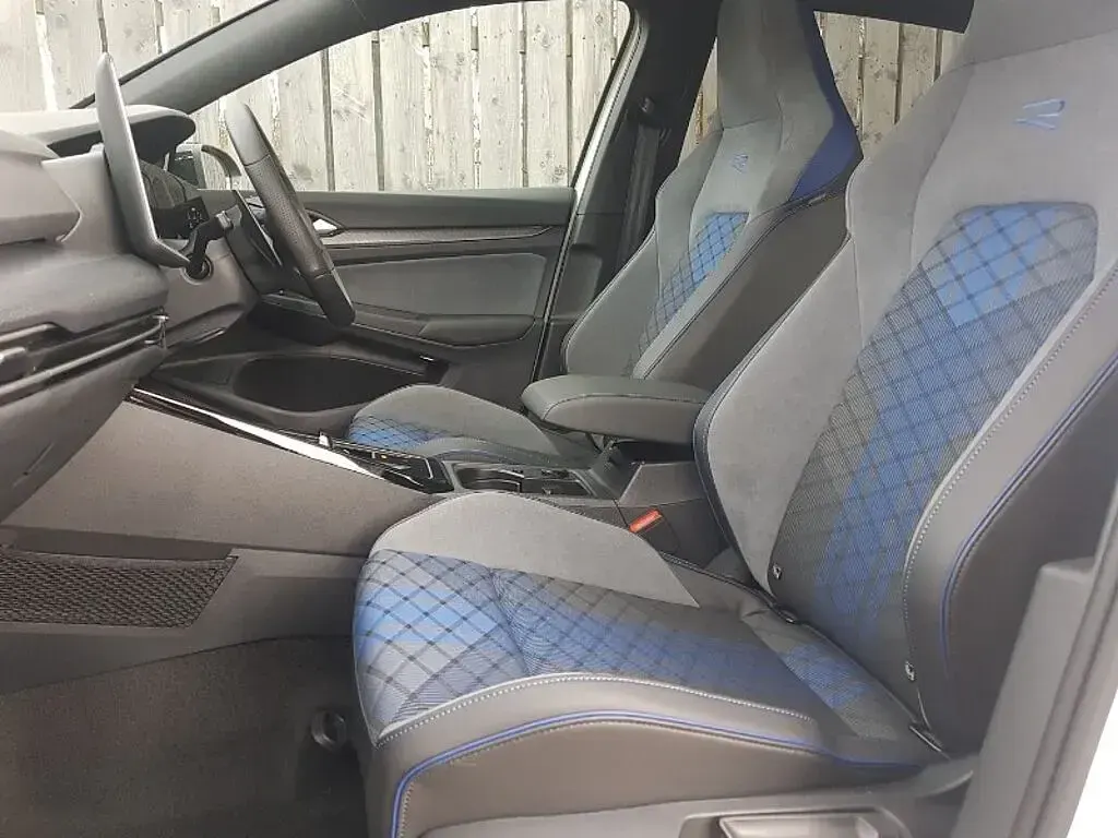 New VW Golf VIII 333 HP (244 kW) 2025