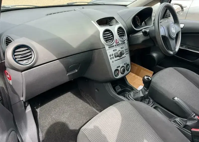 Usado Vauxhall Corsa S 2012 Gris Utilitario