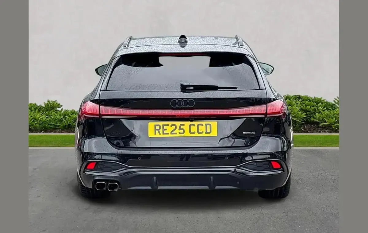 Used Audi A5 Advanced 204 HP (150 kW) 2025 Black Estate