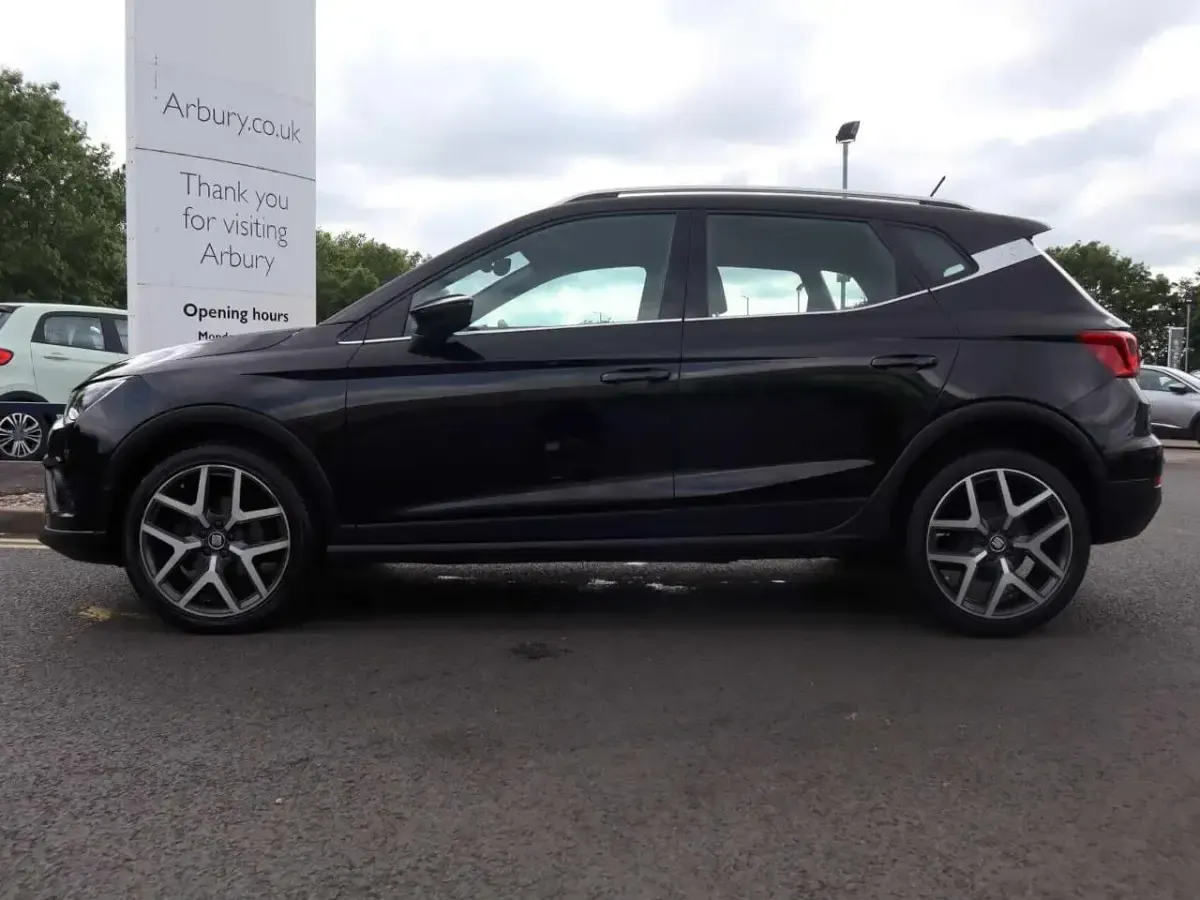 Used Seat Arona XCELLENCE Lux 94 HP (69 kW) 2020 Black SUV