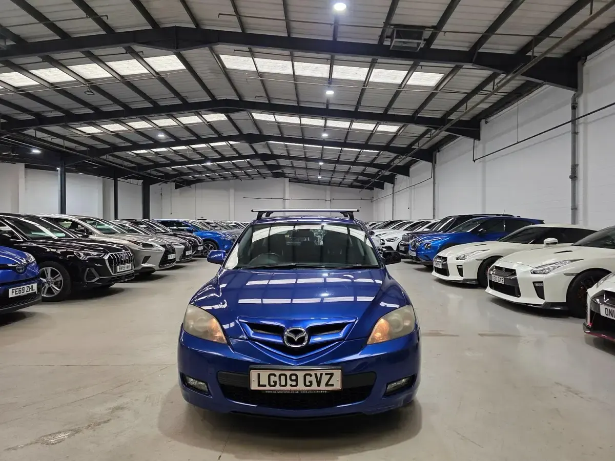 Used Mazda 3 Takara 105 HP (77 kW) 2009 Blue Hatchback