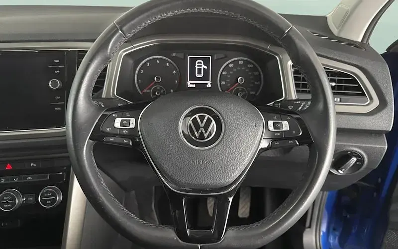 Used VW T-Roc Design 110 HP (80 kW) 2021 Blue SUV