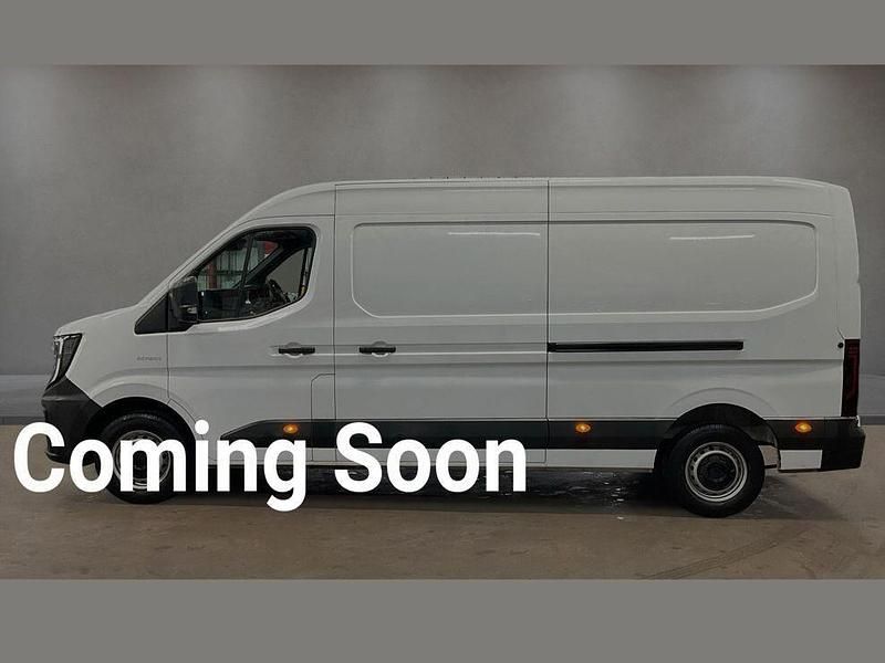 Used Renault Master 130 HP (95 kW) 2025 White MPV