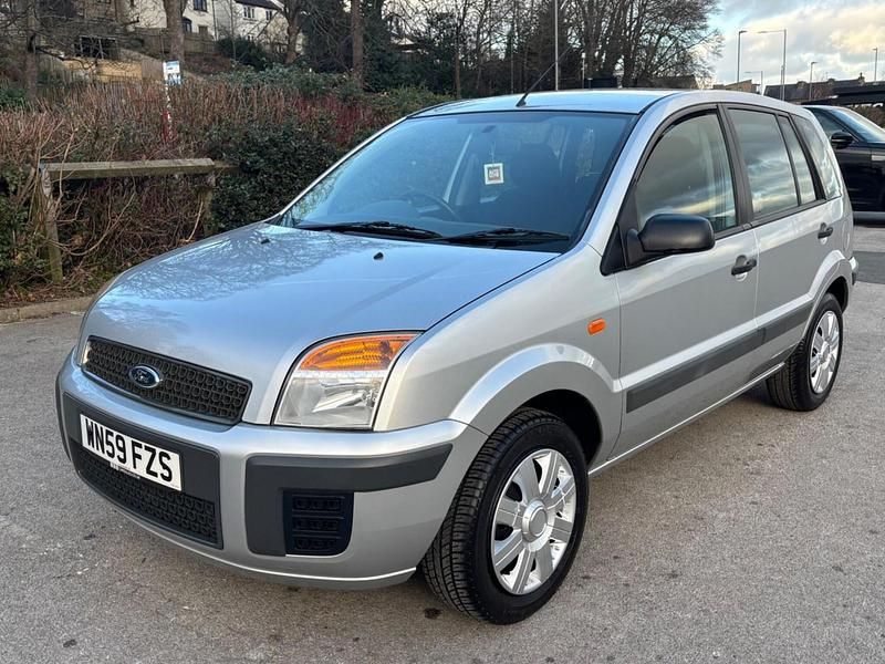Silver Used 2009 Ford Fusion Style Hatchback | £1,995 (Fair price) - Image 1/4