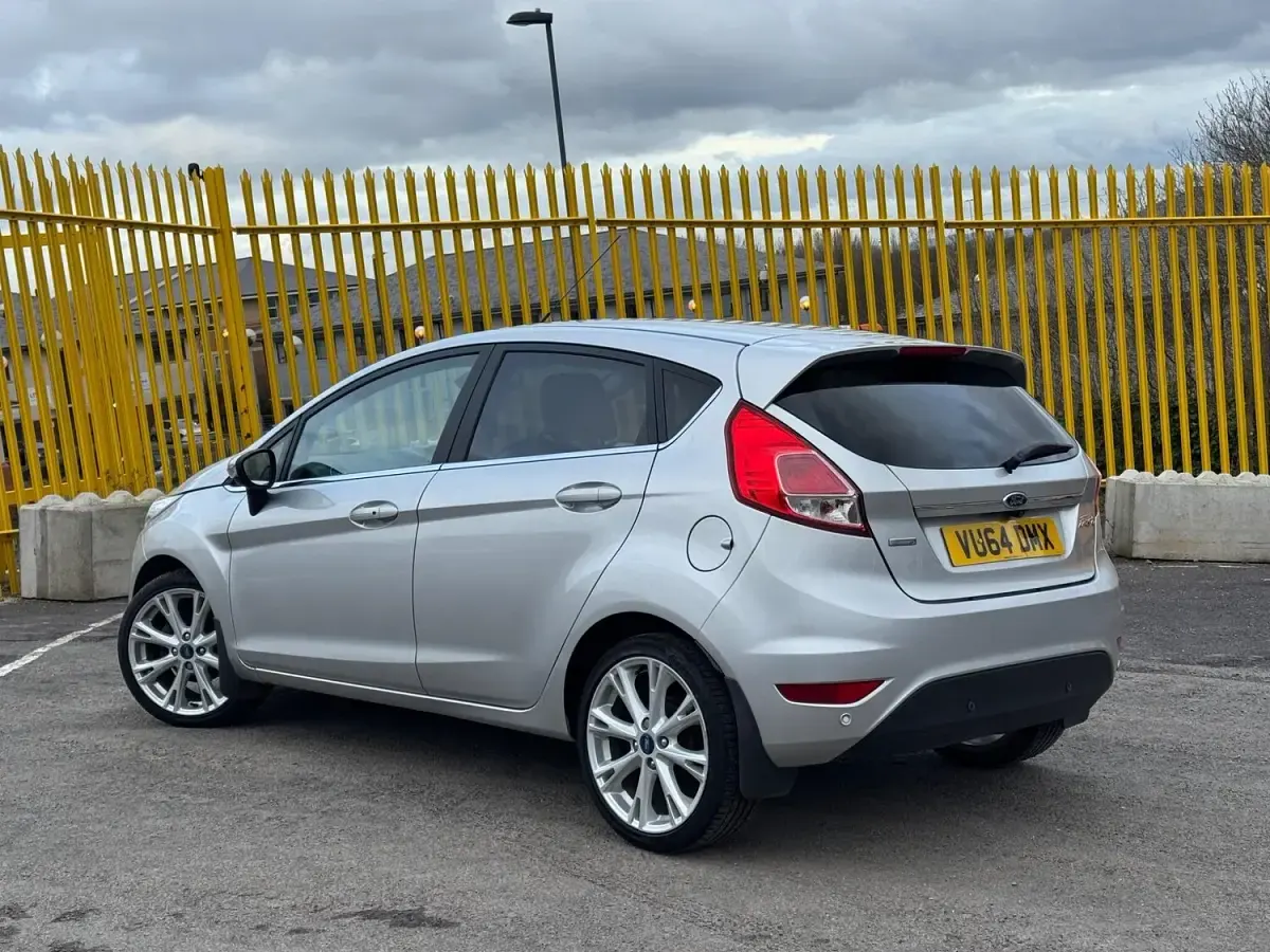Used Ford Fiesta Titanium X 125 HP (91 kW) 2014 Silver Hatchback