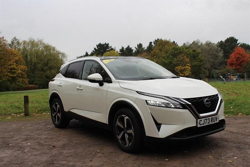 Used Nissan Qashqai N-Connecta 2024 White SUV