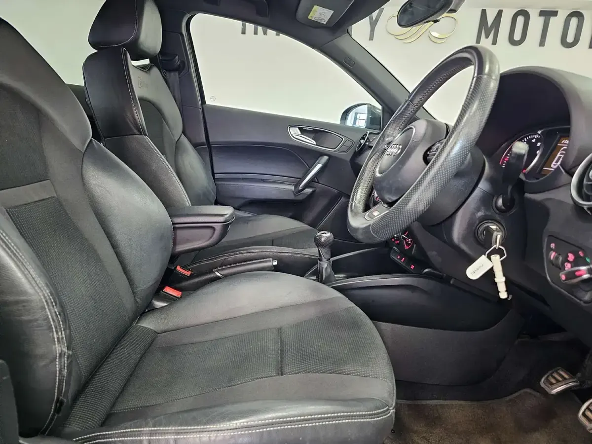 Used Audi A1 Sportback S-Line 125 HP (91 kW) 2018 Black Hatchback