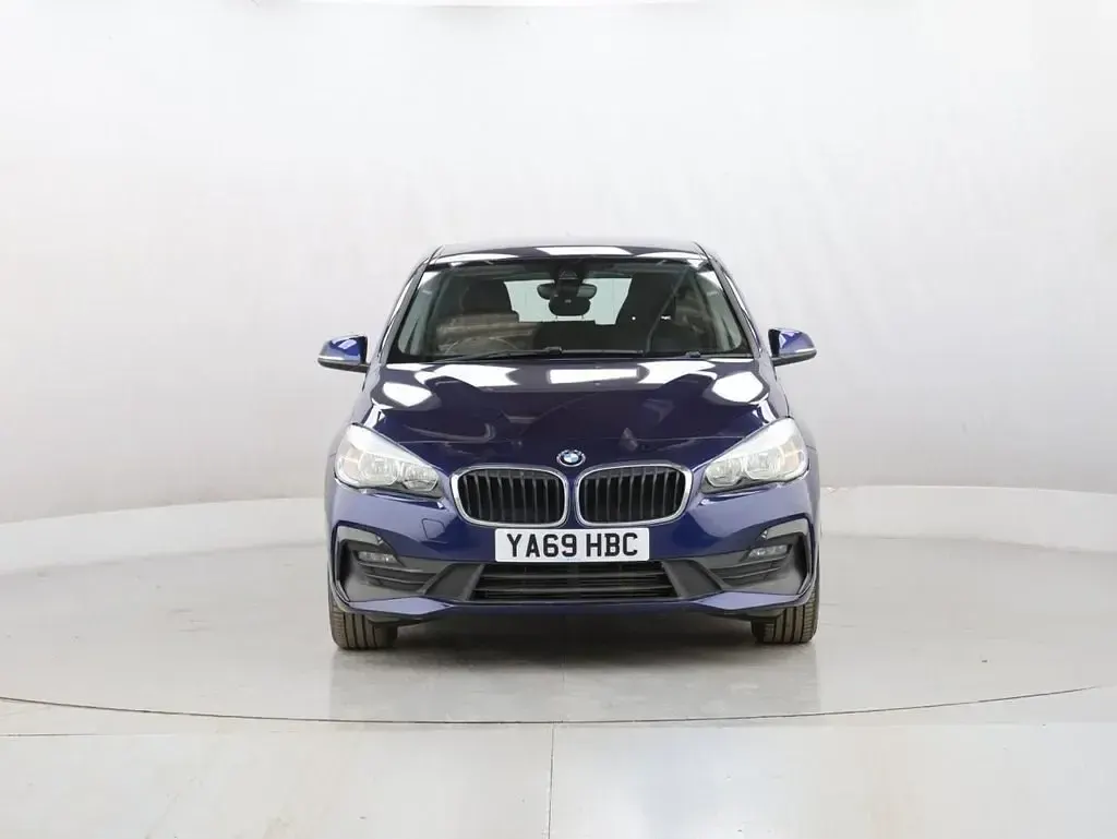 Usado BMW 220 Comfort Edition 192 HP (141 kW) 2019 Azul Monovolume