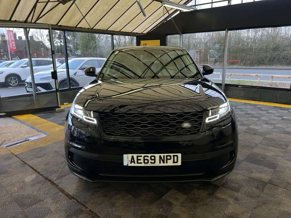 Used Land Rover Range Rover Velar SE 179 HP (131 kW) 2019 Black SUV