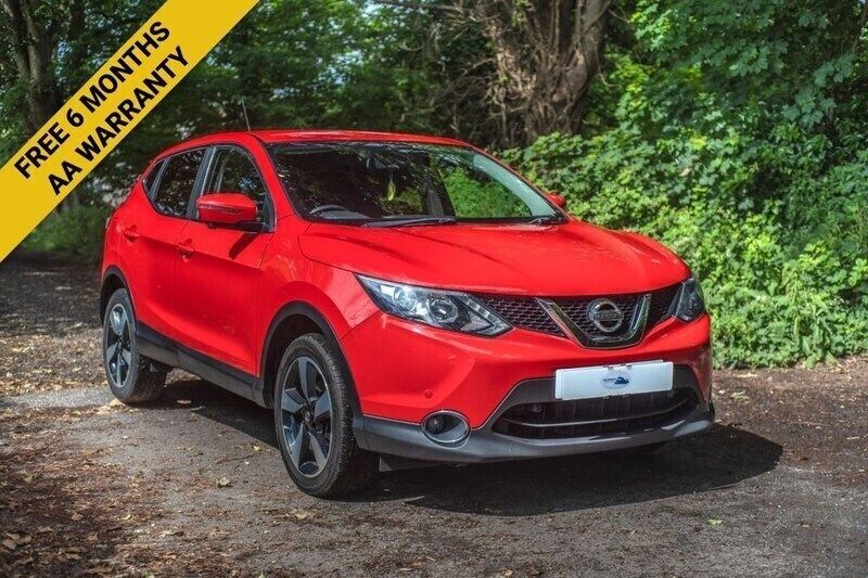 Red Used 2017 Nissan Qashqai N-Connecta SUV | £7,995 (Fair price) - Image 1/3