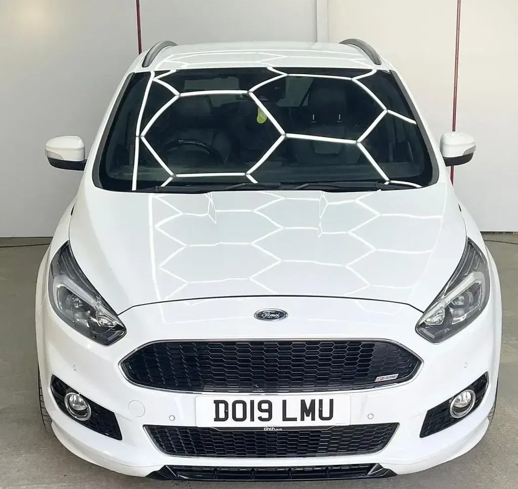 Used Ford S-MAX ST-Line 240 HP (176 kW) 2019 White MPV