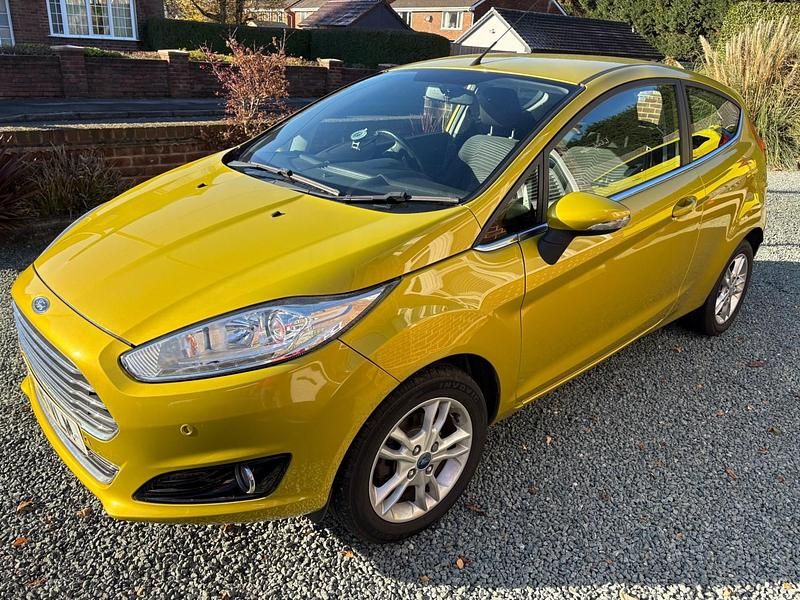 Yellow Used 2015 Ford Fiesta Zetec Hatchback | £3,250 (Super price) - Image 1/4