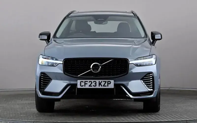 Used Volvo XC60 Plus 349 HP (256 kW) 2023 SUV