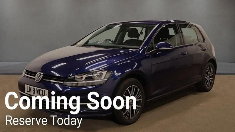 Used VW Golf VII SE 110 HP (80 kW) 2018 Blue Hatchback