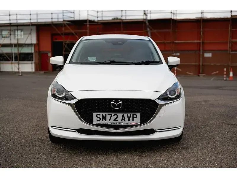 Used Mazda 2 Inclusive 90 HP (66 kW) 2023 White Hatchback