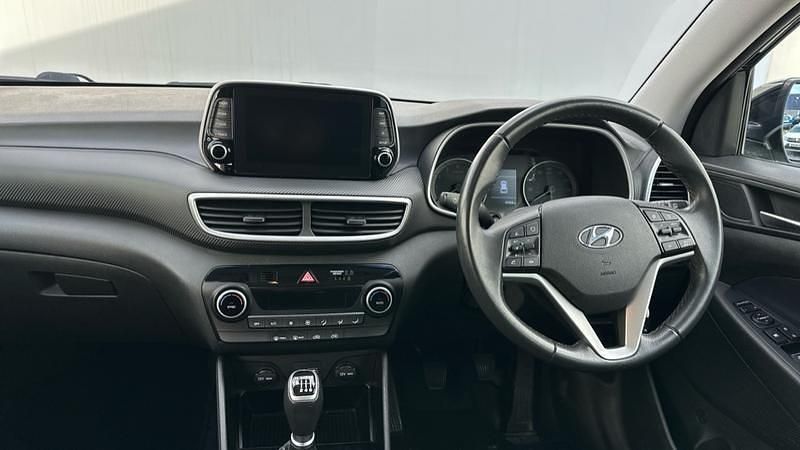 Used Hyundai Tucson SE 132 HP (97 kW) 2020 Black SUV