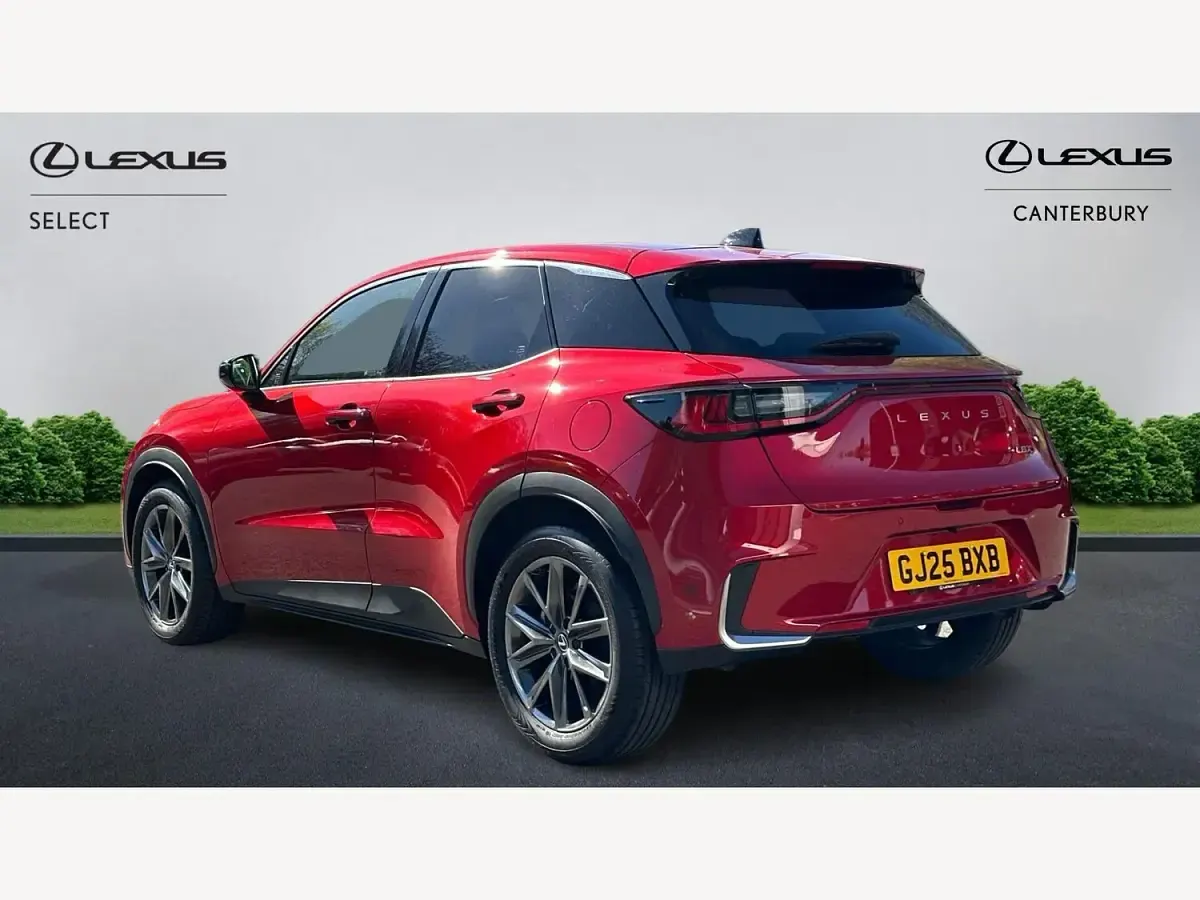 Used Lexus LBX 136 HP (100 kW) 2025 Red SUV