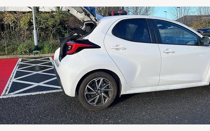 Used Toyota Yaris Hybrid Design 116 HP (85 kW) 2026 Hatchback