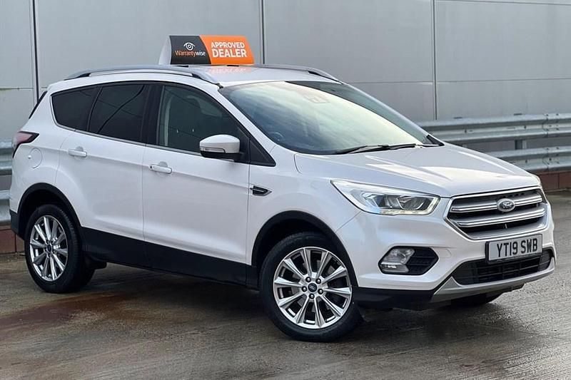 Used Ford Kuga Titanium 150 HP (110 kW) 2019 White SUV