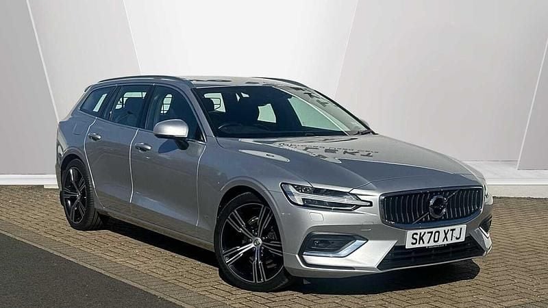 Used Volvo V60 Inscription 188 HP (138 kW) 2020 Silver Estate