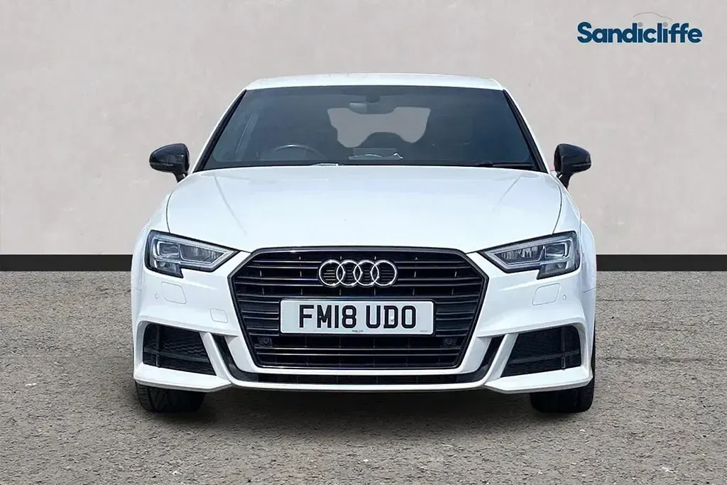 Usado Audi A3 Black Edition 150 HP (110 kW) 2018 Sedan