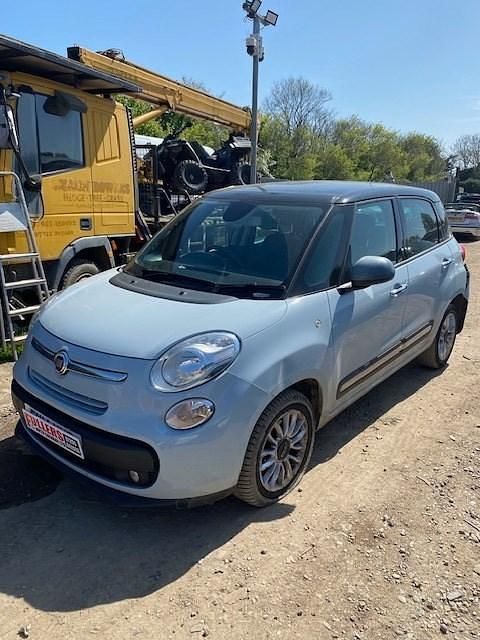 Blue Used 2014 Fiat 500L Lounge MPV | £1,550 - Image 1/4