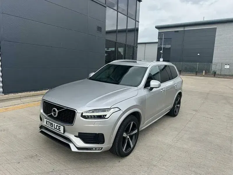 Used Volvo XC90 R-Design 235 HP (172 kW) 2019 Silver SUV