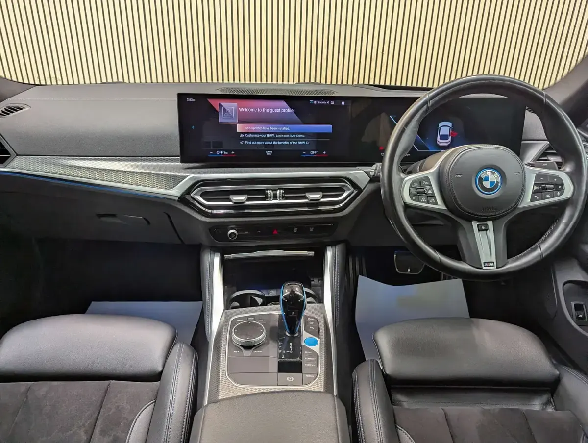 Used BMW i4 M Sport 250 kW (340 HP) 2022 White Sedan