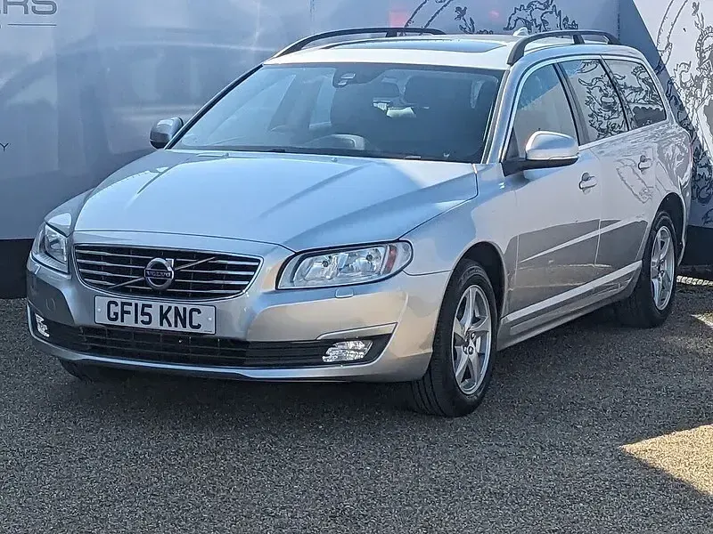 Second-hand Volvo V70 Business Edition 150 CP (110 kW) 2015 Argintiu Break