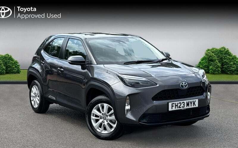 Used 2025 Toyota Yaris Hybrid Estate | £20,428 (Super price) - Image 1/4