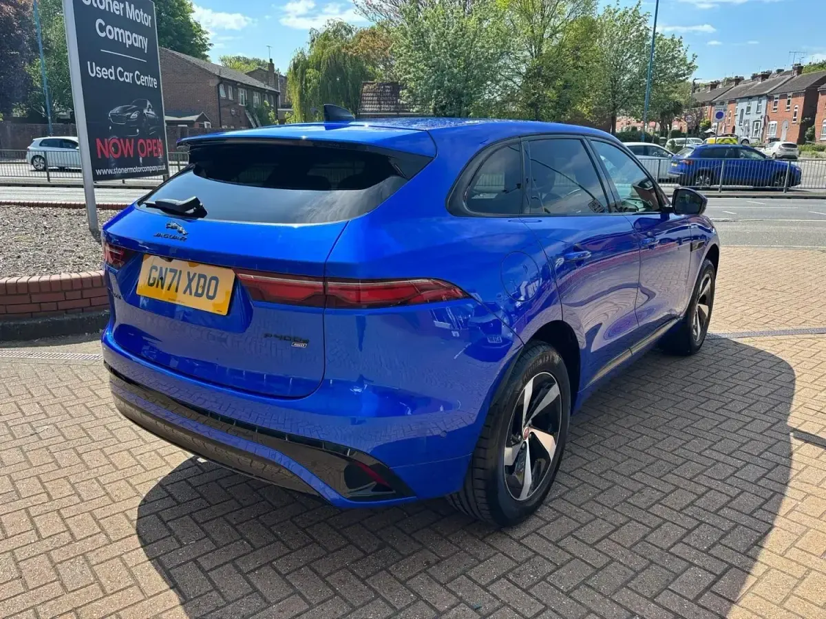 Second-hand Jaguar F-Pace R-Dynamic 404 CP (297 kW) 2021 SUV