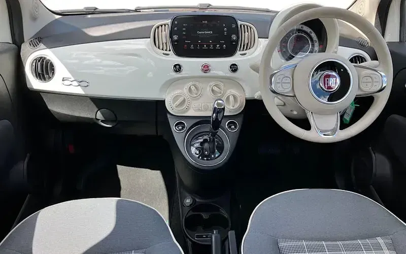 Used Fiat 500 Lounge 69 HP (50 kW) 2019 White Hatchback