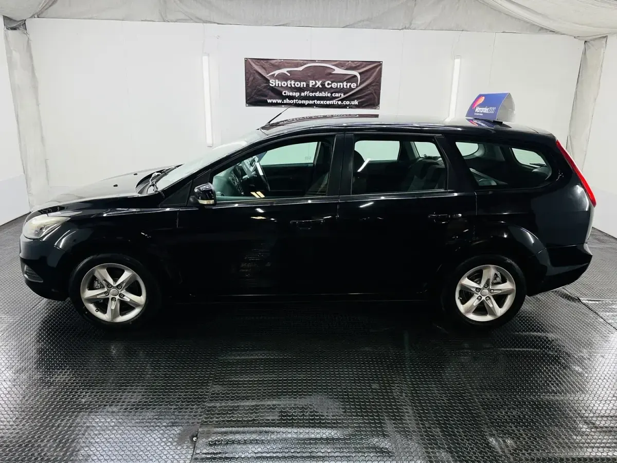 Used Ford Focus Zetec 2008 Black Estate